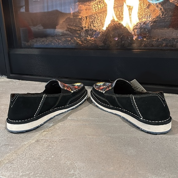 Ariat Cruiser Black Suede Deepest Aztec loafers, EVA sole,Duratread outsole - Picture 6 of 11